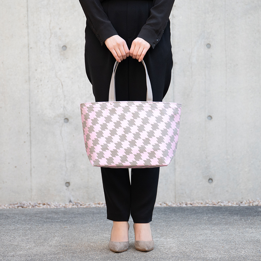New Color Combination: Gray x Momoiro Matsubishi Pattern