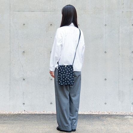 monogram / Black × Black / model: 160 cm