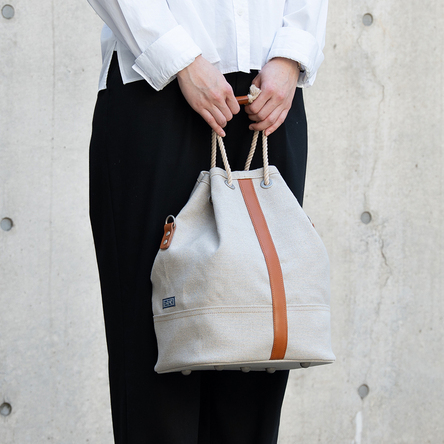 Off-white / Linen × Beige / model: 160 cm