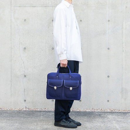 紺 / モデル: 180 cm