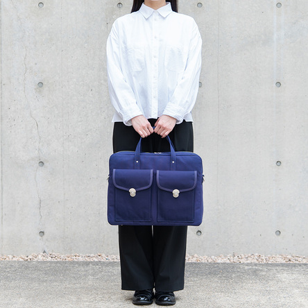 紺 / モデル: 160 cm
