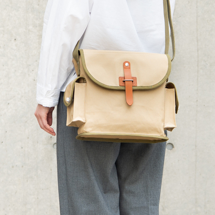 Beige × Olive-green / model: 160 cm