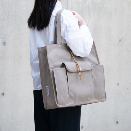 グレー / モデル: 160 cm