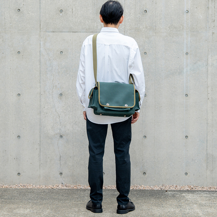 Deep green × Olive green / Model: 175 cm