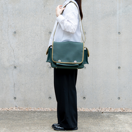 Deep green × Olive green / Model: 160 cm