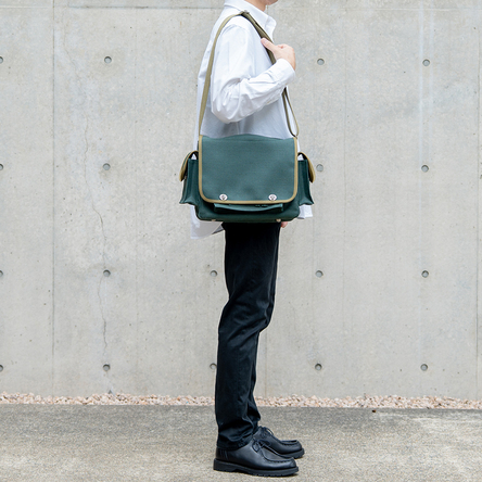 Deep green × Olive green / Model: 175 cm