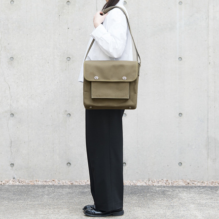 Olive-green × Olive-green / model: 160 cm