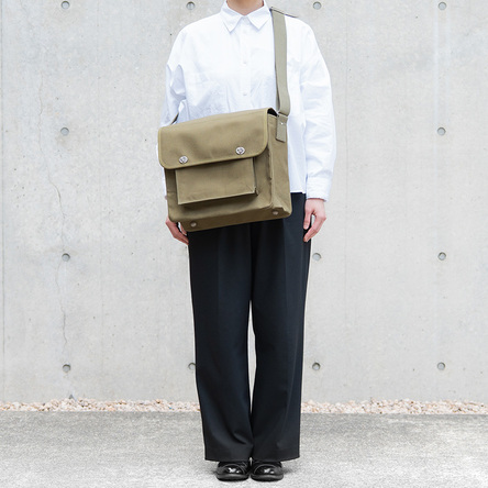 Olive-green × Olive-green / model: 160 cm
