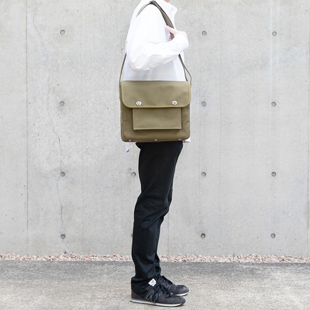 Olive-green × Olive-green / model: 175 cm