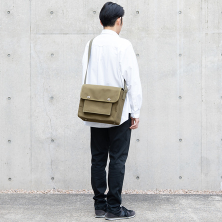 Olive-green × Olive-green / model: 175 cm