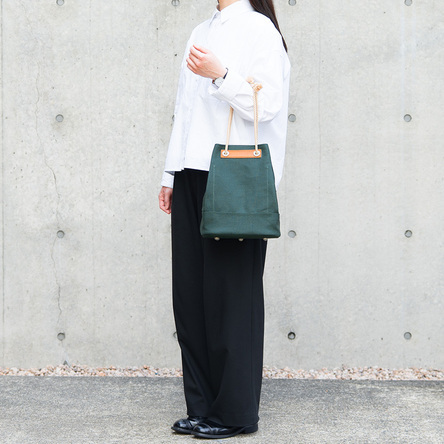 緑麻 / モデル:160 cm