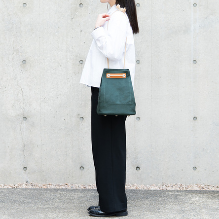 緑麻 / モデル:160 cm