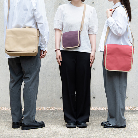 From the left, S-09 [large], S-09 [small], S-09 [medium]