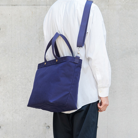紺 / モデル: 180 cm
