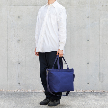 紺 / モデル: 180 cm