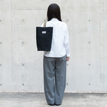 Black × Olive-green / model: 160 cm