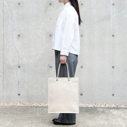 Off-white / model: 160 cm