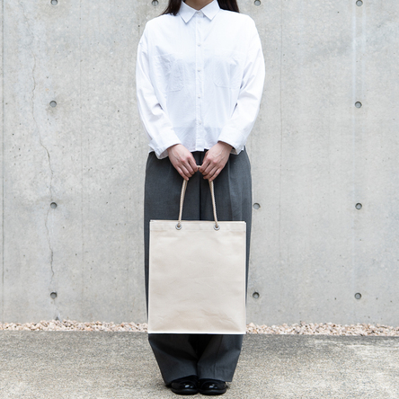 Off-white / model: 160 cm